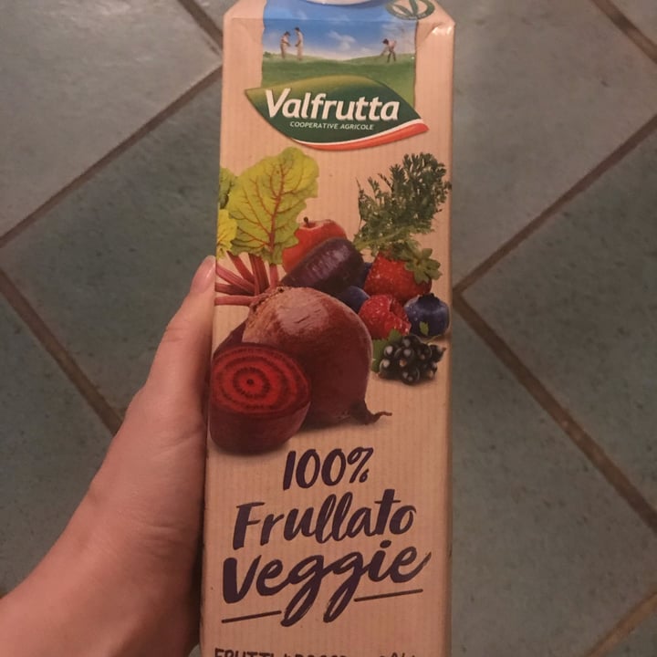review photo of Valfrutta 100% Frullato Veggie Frutti di Bosco Barbabietola Carota Nera shared by @arielgaudino on 30 Dec 2021 - review