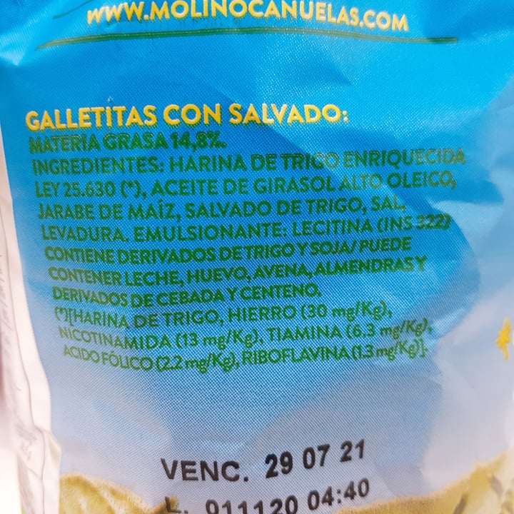 photo of Molino Cañuelas Galletitas con Salvado Mini Crackers Paseo shared by @lalaveg on  07 Jan 2021 - review