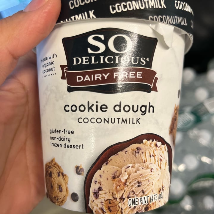 photo of So Delicious Dairy Free Cookies & Cream Wonder Milk shared by @christianevfr on  17 May 2022 - review