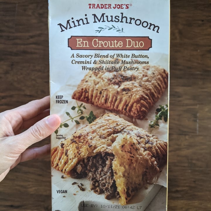 photo of Trader Joe's Mini Mushroom En Croute Duo shared by @mcjeannie on  02 Jan 2021 - review