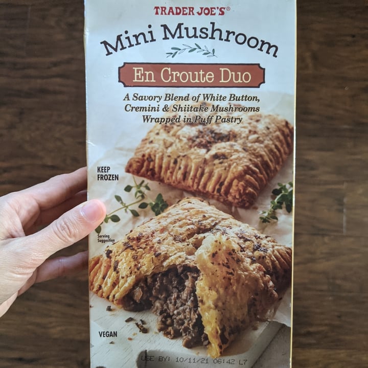review photo of Trader Joe's Mini Mushroom En Croute Duo shared by @mcjeannie on 02 Jan 2021 - review