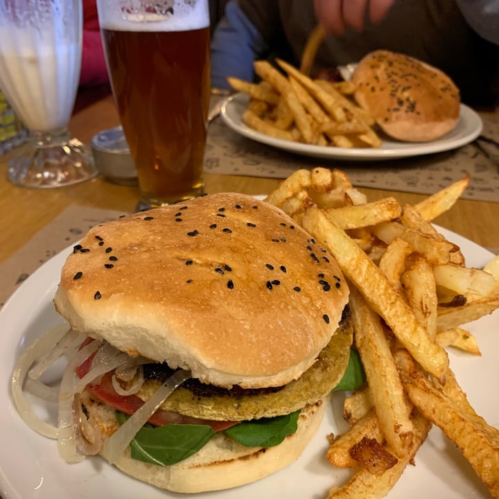 photo of Finnegan Hamburguesa vegana shared by @sekhmet79 on  22 Jul 2021 - review
