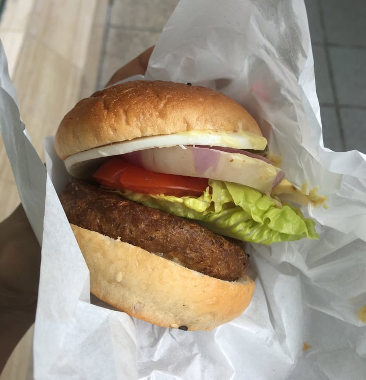 photo of Mezza9 Classic cheese beyond burger shared by @vishakha on  17 Aug 2018 - review