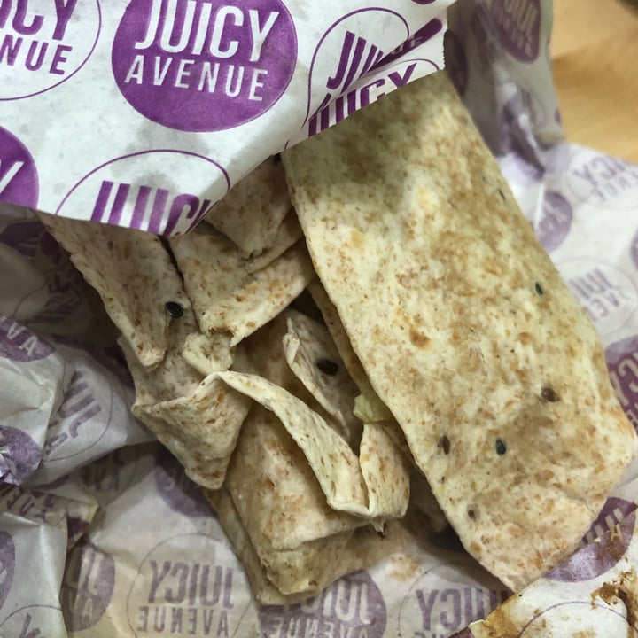 review photo of Juicy Avenue Burrito shared by @veganningbetter on 11 May 2022 - review