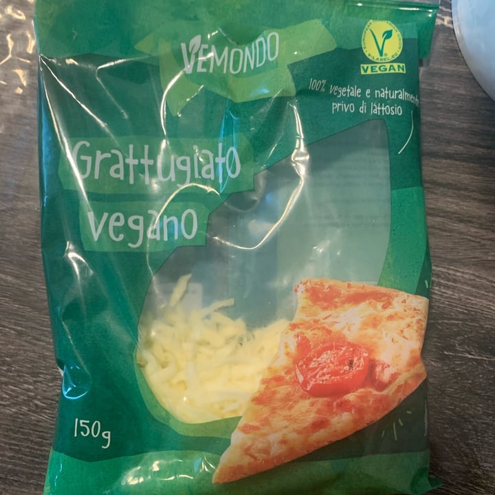 photo of Vemondo Grattugiato Vegano shared by @azzusmile on  30 Apr 2022 - review