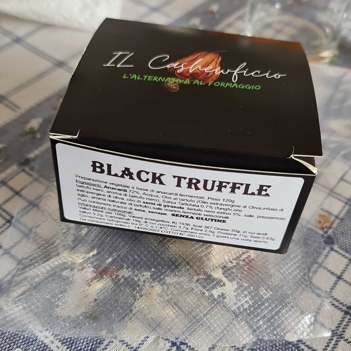 photo of Il CashewFicio Black Truffle shared by @sarazathoth on  17 Mar 2022 - review