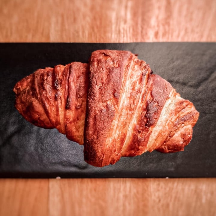 photo of Desarrolladores De Café vegan chocolate croissant shared by @chano on  24 Jun 2020 - review