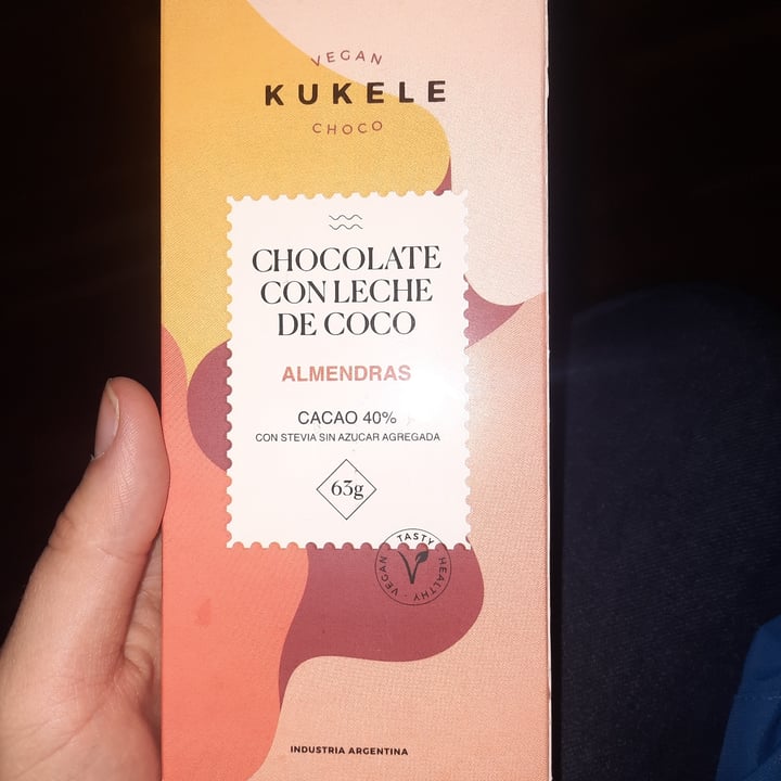 photo of Kukele Vegan Choco Chocolate Con Leche De Coco Y Almendras shared by @martudiiaz on  25 May 2022 - review