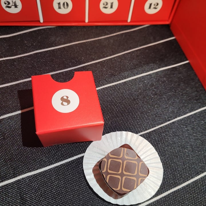 review photo of Cocoa Love Apple Peanut shared by @veganonvanisle on 10 Dec 2021 - review