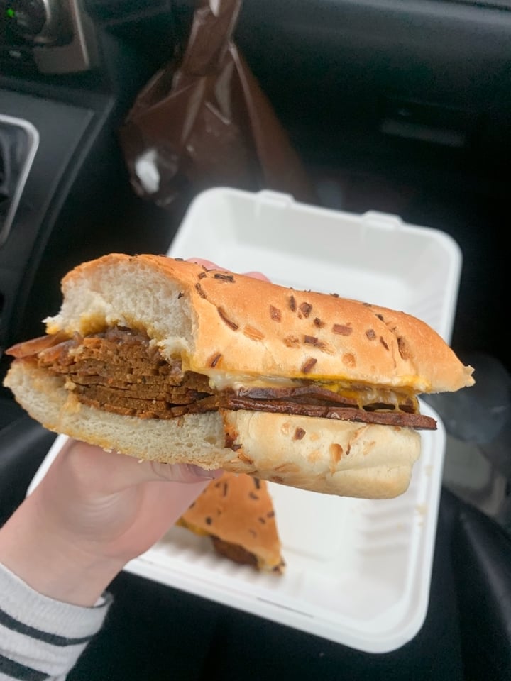 review photo of Hearts Choices Cafe Market “Beef” Dip Sandwich shared by @veganmegandl on 14 Jan 2020 - review