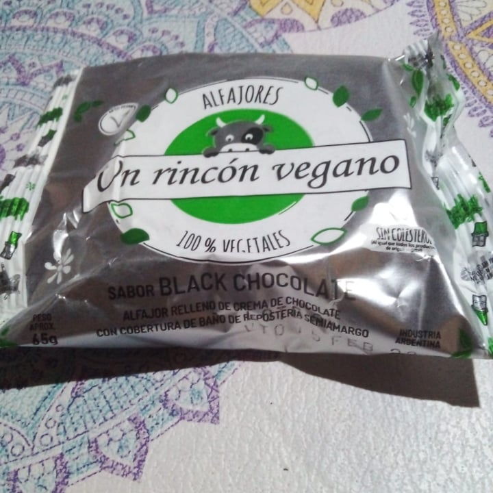 review photo of Un Rincón Vegano Alfajor Black Chocolate shared by @patrisegura on 26 Nov 2021 - review