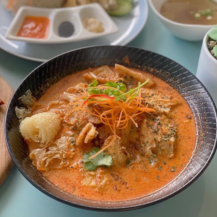 photo of Green Common Singapore Heura Chicken Laksa shared by @peasfulpea on  17 Jan 2022 - review