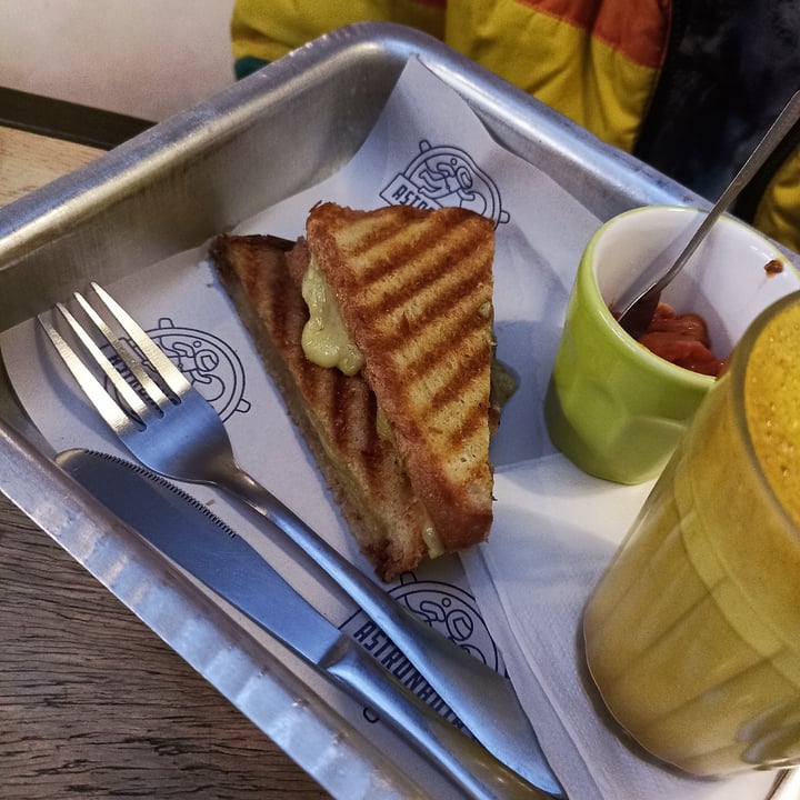 photo of Astronauta Café Queijo Quente Vegano shared by @wallacelopes on  19 Jun 2022 - review
