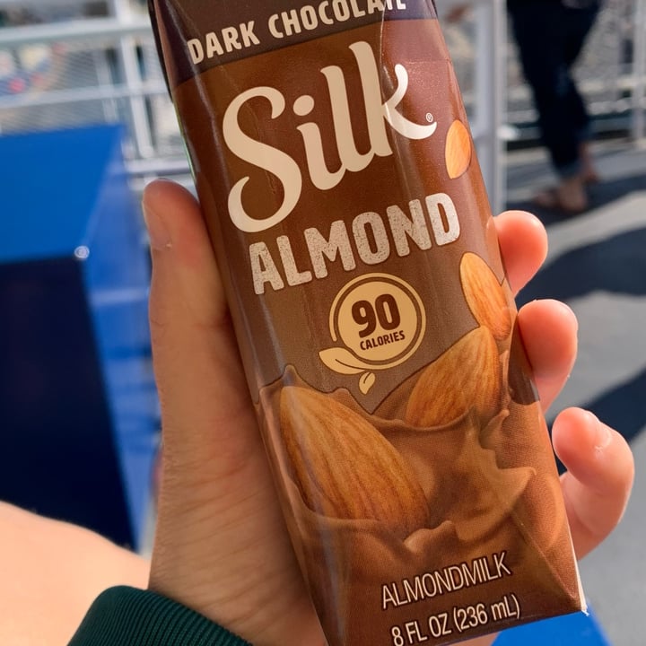 photo of silk almond milk Silk Almond Milk Dark Chocolate shared by @gingeronearth on  15 Aug 2022 - review