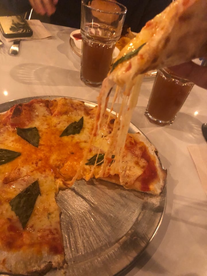 photo of Hervíboro Cocina Vegana Almond-cheese Pizza shared by @ivanjimenes on  14 Oct 2019 - review