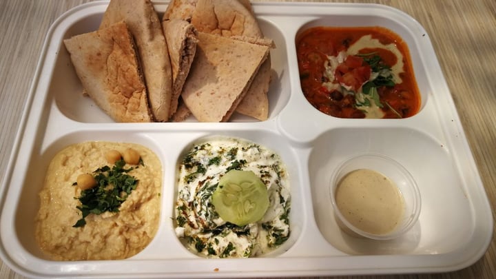 photo of Fill a Pita (Delivery only) Platter shared by @varun on  27 Feb 2019 - review