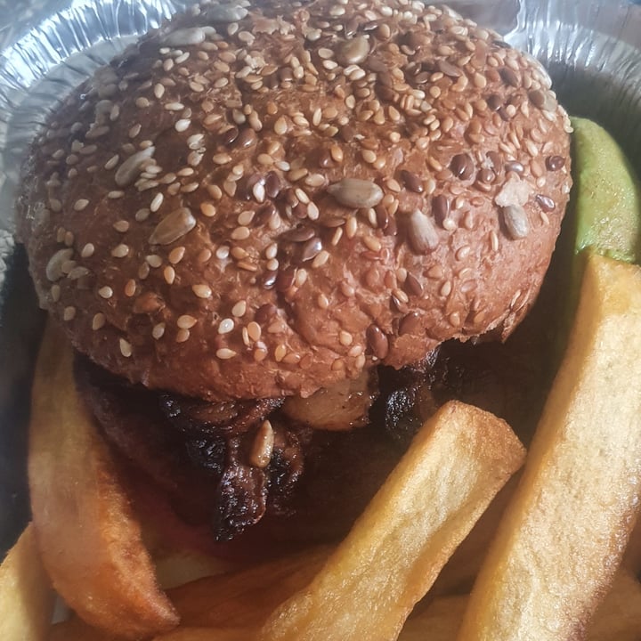 photo of Fruits & Roots Beyond Burger shared by @sunshineyum on  01 Feb 2021 - review