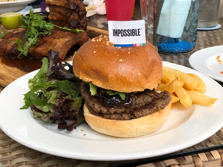 review photo of Privé Keppel Bay Plant-Based Truffled Mushroom Swiss Burger shared by @maix on 30 Dec 2019 - review