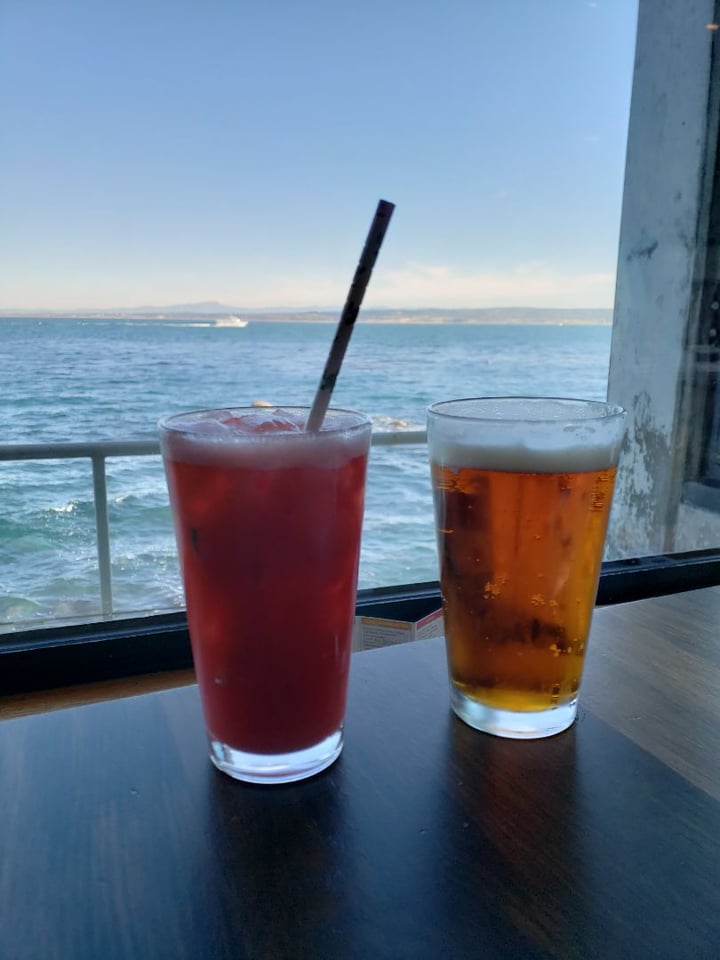 review photo of Monterey Bay Aquarium Pad thai shared by @rhiannaaxon on 25 Jan 2019 - review