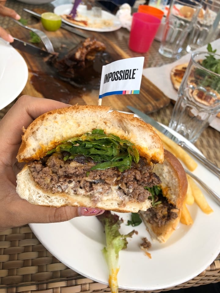 review photo of Privé Keppel Bay Plant-Based Truffled Mushroom Swiss Burger shared by @maix on 30 Dec 2019 - review