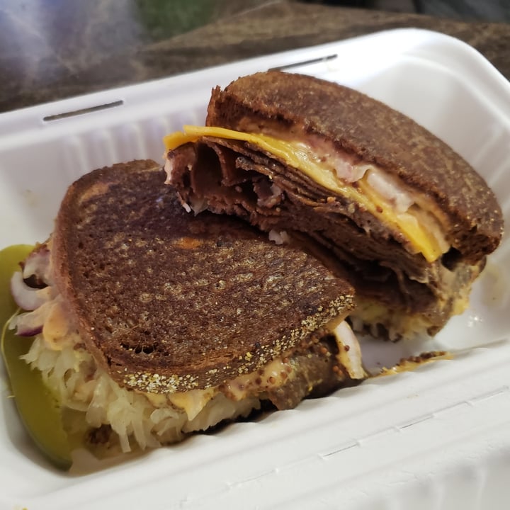 photo of Valiant's Barrie Reuben sandwich shared by @metalmel666 on  08 Apr 2021 - review
