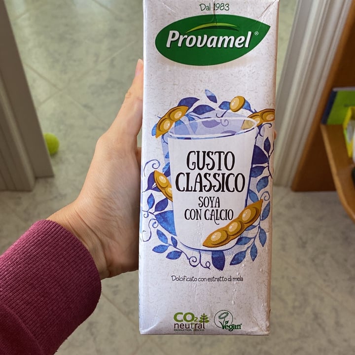review photo of Provamel Soya Con Calcio Gusto Classico shared by @emanuela96 on 30 Sep 2022 - review