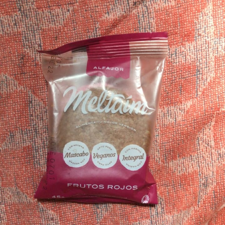 photo of Meltaím Alfajor de Frutos rojos shared by @evelyneich on  30 Oct 2021 - review