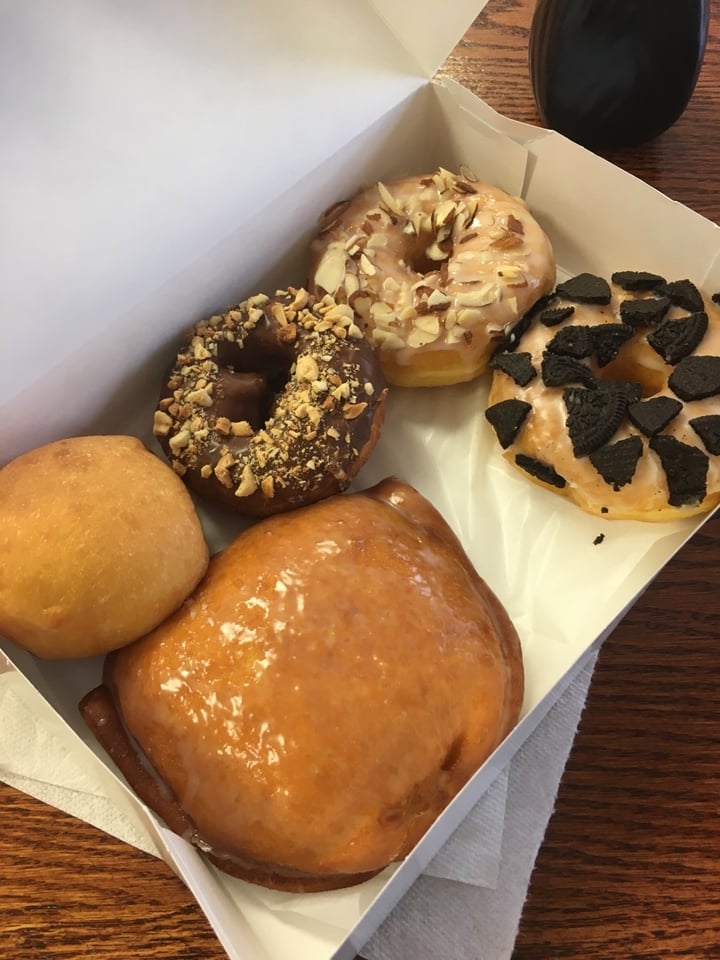 photo of Vegan Donut & Gelato Bear Claw shared by @hofmanemily on  04 Dec 2019 - review