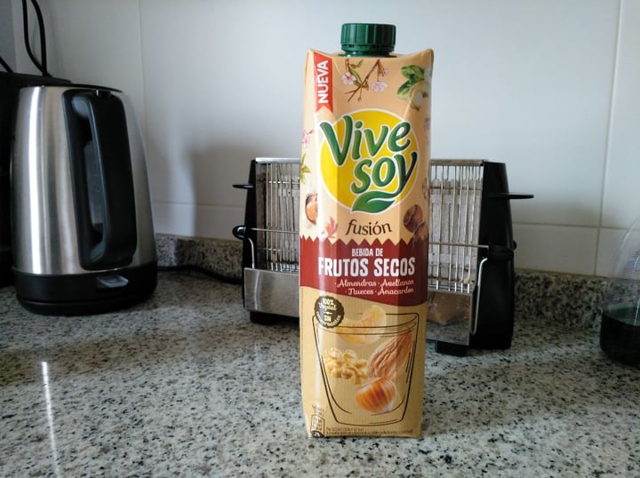 photo of ViveSoy Bebida de Frutos Secos shared by @viajeracronica on  18 Mar 2020 - review