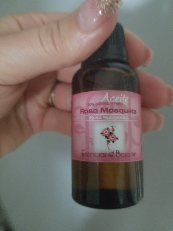 photo of Esencias del Bosque Aceite rosa mosqueta puro shared by @aurilopez2301 on  27 Aug 2019 - review