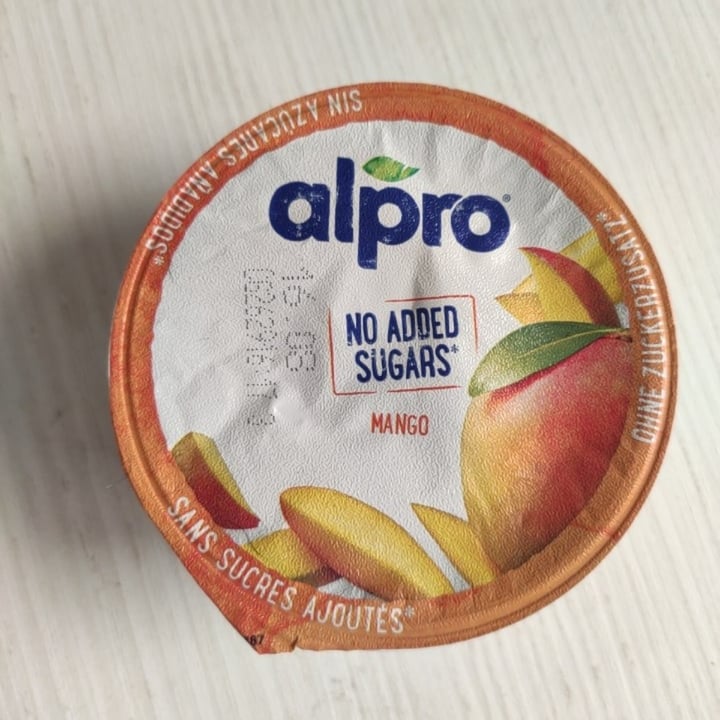 photo of Alpro alpro yogurt di soia mango shared by @michiyoga on  01 Aug 2022 - review