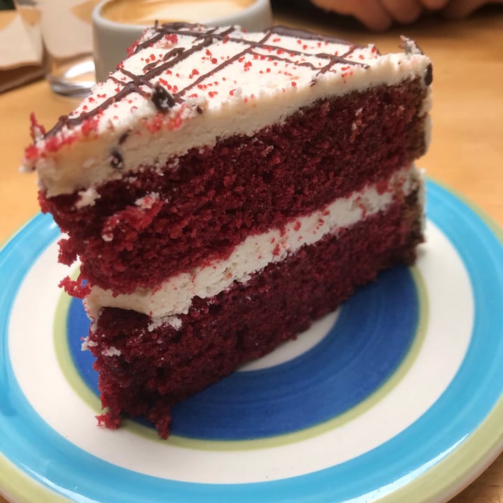 review photo of MOLA Torta Red Velvet shared by @camibrazuna on 17 Aug 2021 - review