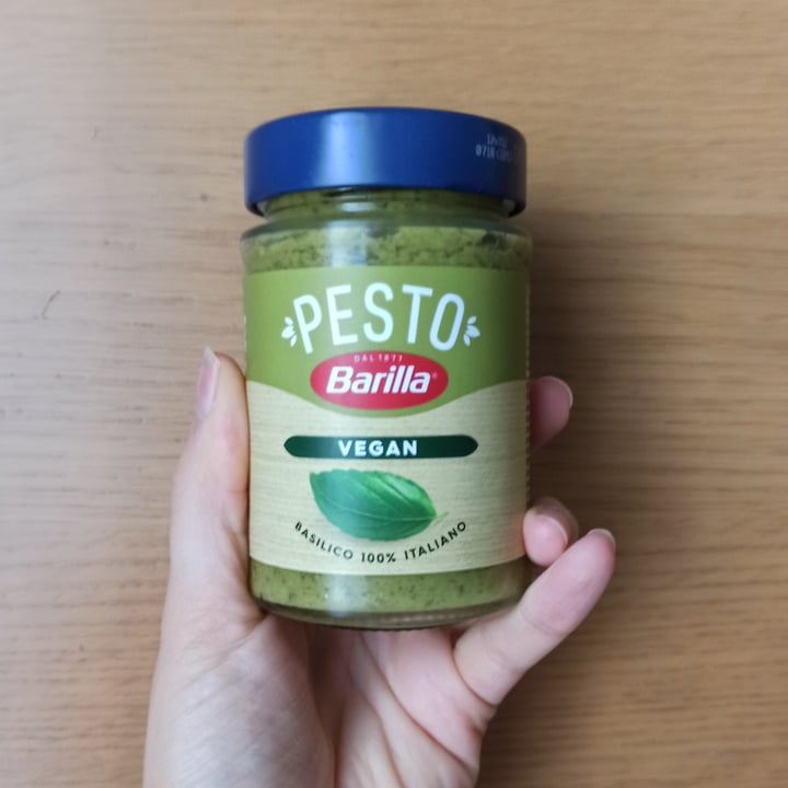 review photo of Barilla Pesto Basilico Vegan shared by @julieve on 03 Aug 2022 - review
