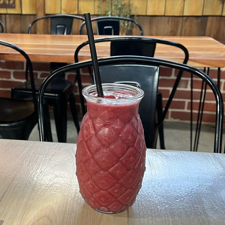photo of Mamma Says Very Berry Smoothie shared by @veganadam on  25 Feb 2022 - review