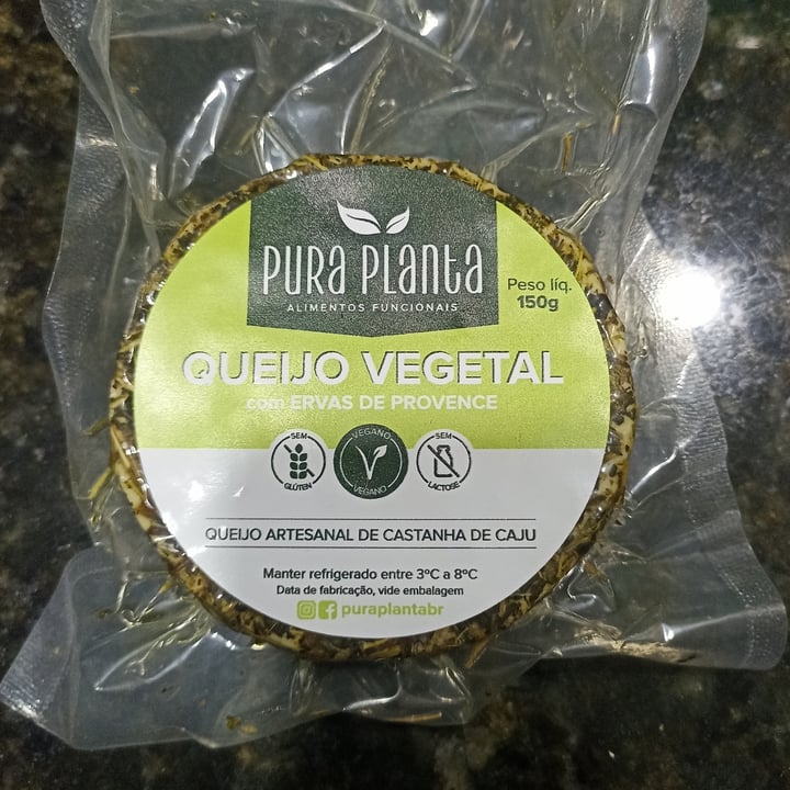 photo of pura planta queijo vegetal com ervas de provence shared by @nandarizz on  16 May 2022 - review