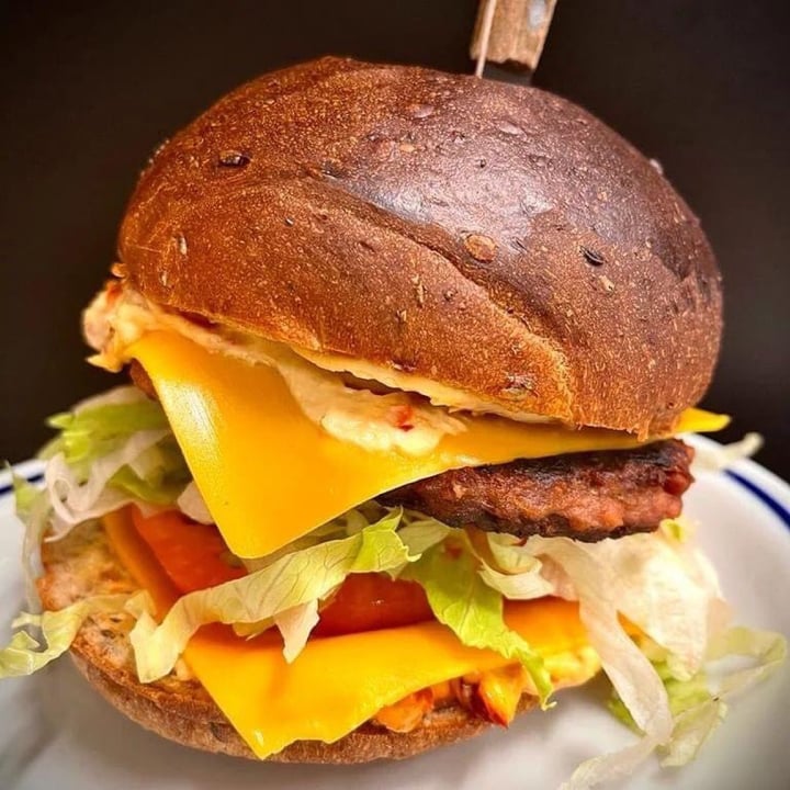 photo of Nessie Pub Cheeseburger Veg shared by @debh on  23 Aug 2022 - review