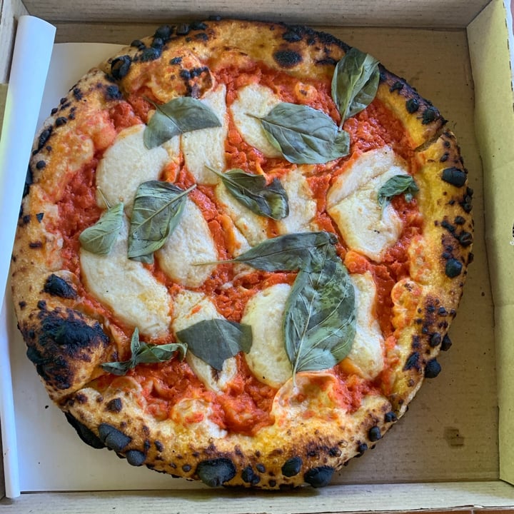 photo of Electrica Pizza Margarita shared by @canica on  30 Nov 2020 - review