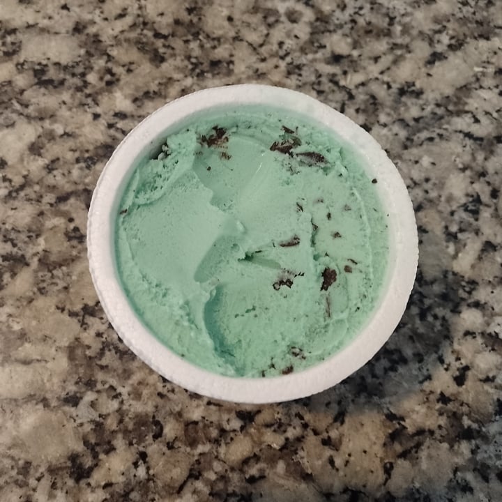 photo of Amazonia Helados Helado de menta granizada shared by @unjorge on  23 Mar 2022 - review