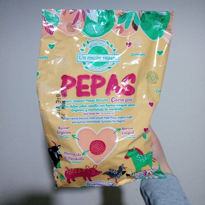 photo of Un Rincón Vegano Pepas de Corazon Galletitas Dulces con Sabor a Vainilla con Harina Integral, Azucar Organica y Mermelada de Membrillo shared by @juanalamothecoulomme on  03 Sep 2021 - review