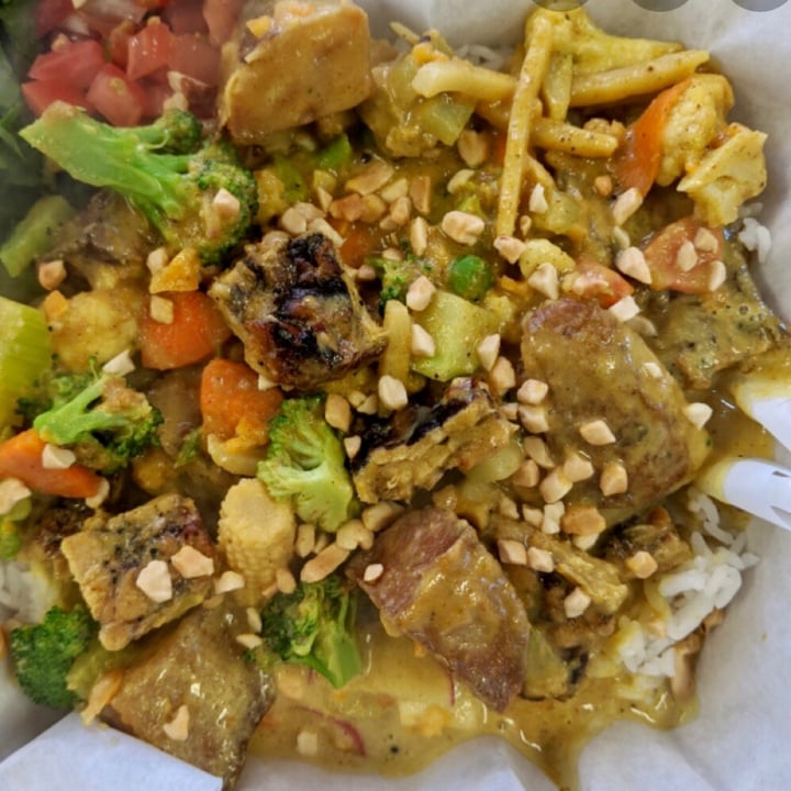 photo of Muñecas Downtown Taco Garden Curry Tempeh shared by @mbr on  14 Feb 2021 - review