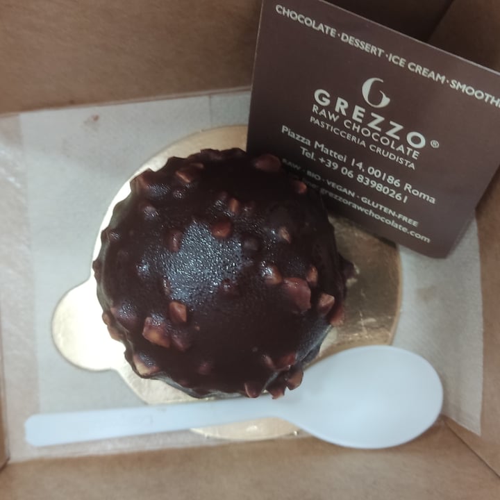 review photo of Grezzo Raw Chocolate Emblema alla nocciola shared by @chiabbi on 24 Aug 2022 - review