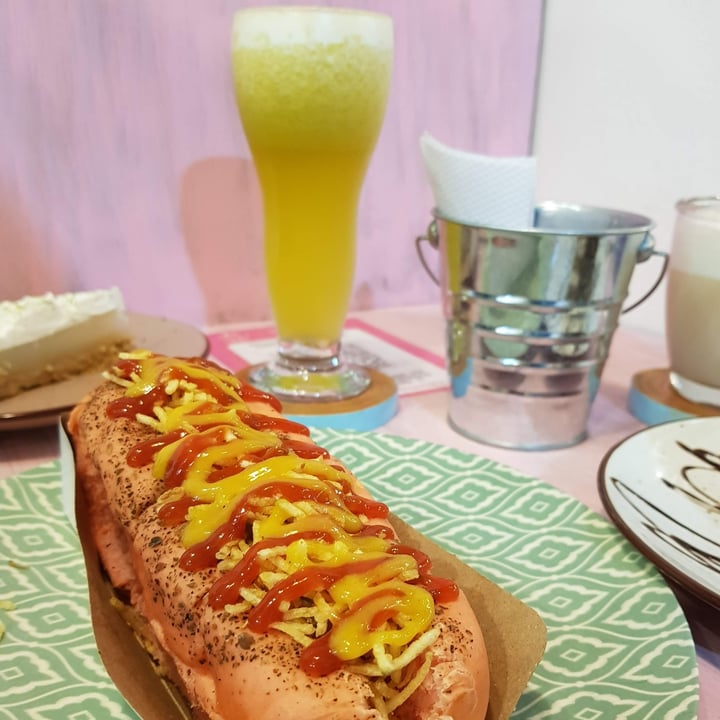 review photo of Frambuesa Pastelería Vegan Perro caliente shared by @beckweigmoure on 19 Aug 2022 - review