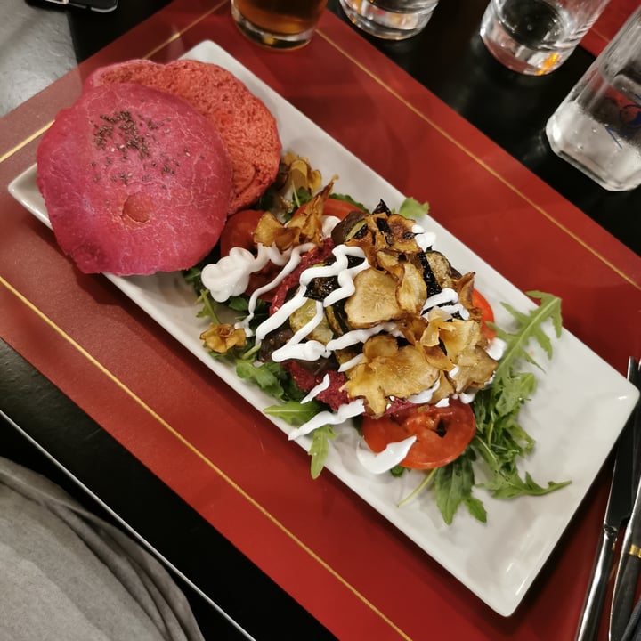 photo of Wake and Bake Vegan Burger shared by @feddesor on  17 Aug 2022 - review