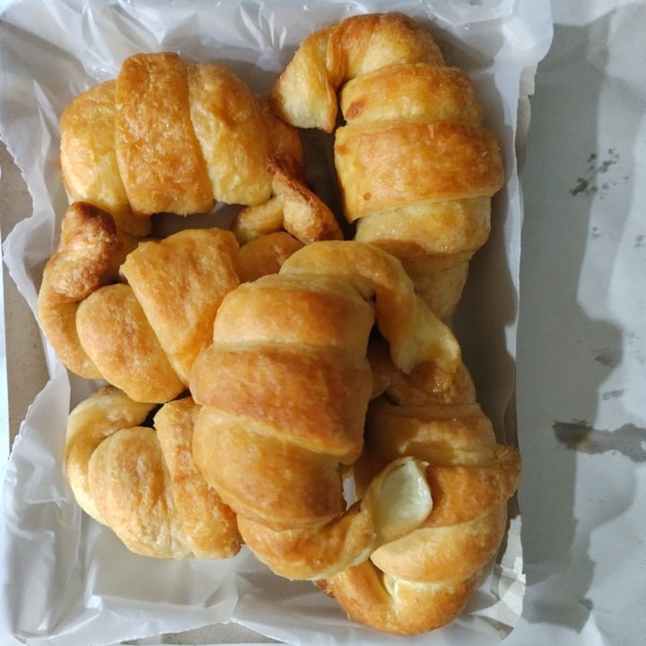 review photo of La Gala restobar Medialunas Dulces Veg shared by @agustinazt on 03 May 2021 - review