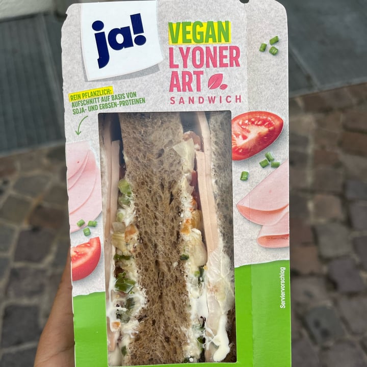 photo of Ja! Vegan Lyoner art sandwich shared by @anto990 on  17 Aug 2022 - review
