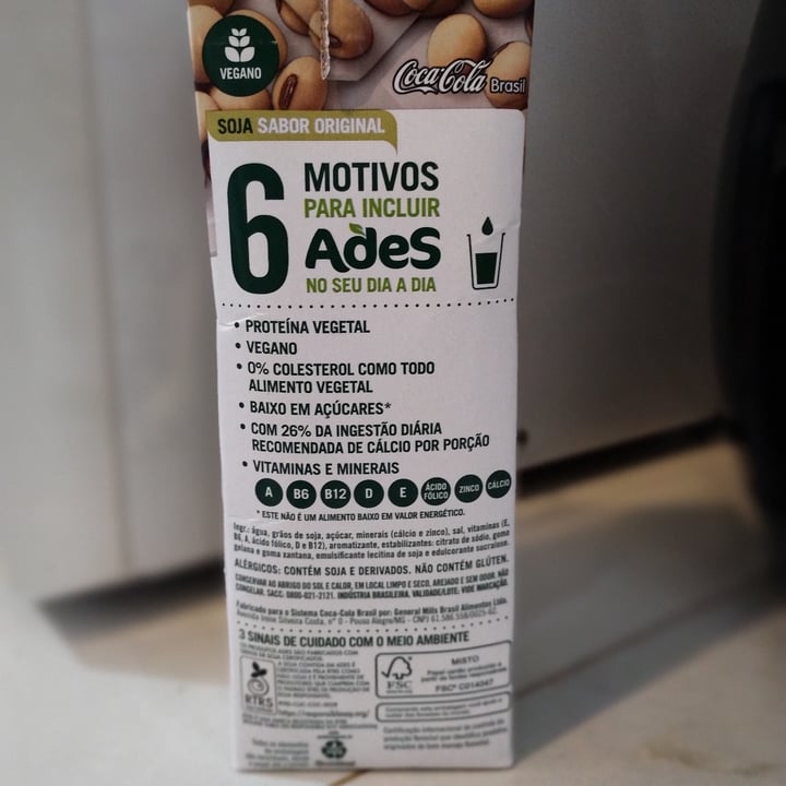 review photo of Coca Cola Brasil Ades soja sabor original shared by @barbara92stela30 on 18 May 2022 - review