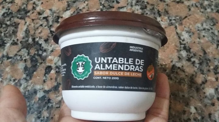 photo of Felices Las Vacas Untable de Almendras sabor Dulce de Leche shared by @angie93 on  14 Apr 2020 - review