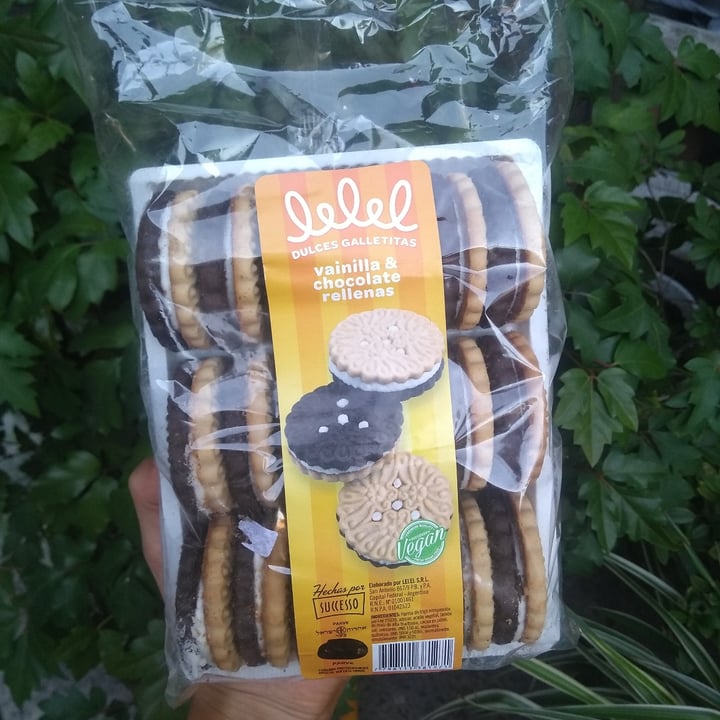 photo of Successo Galletitas De Vainilla Y Chocoate Rellenas shared by @flornijas on  04 Apr 2021 - review