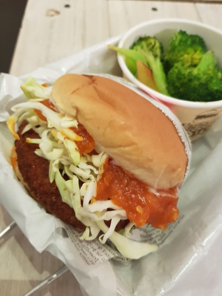 photo of VeganBurg Singapore Chili Krab Burger shared by @annlye on  16 May 2019 - review