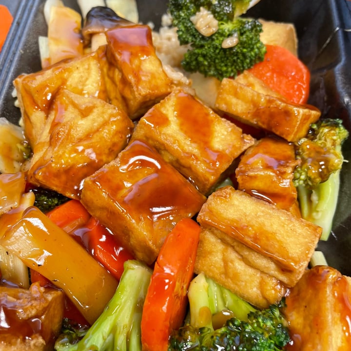 photo of Maui Teriyaki Grill Veggie Tofu Crisp shared by @rpveg on  13 Sep 2021 - review